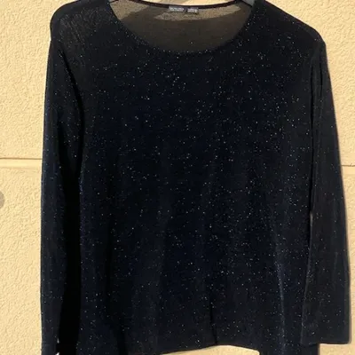 Pull scintillant noir à paillettes bleues